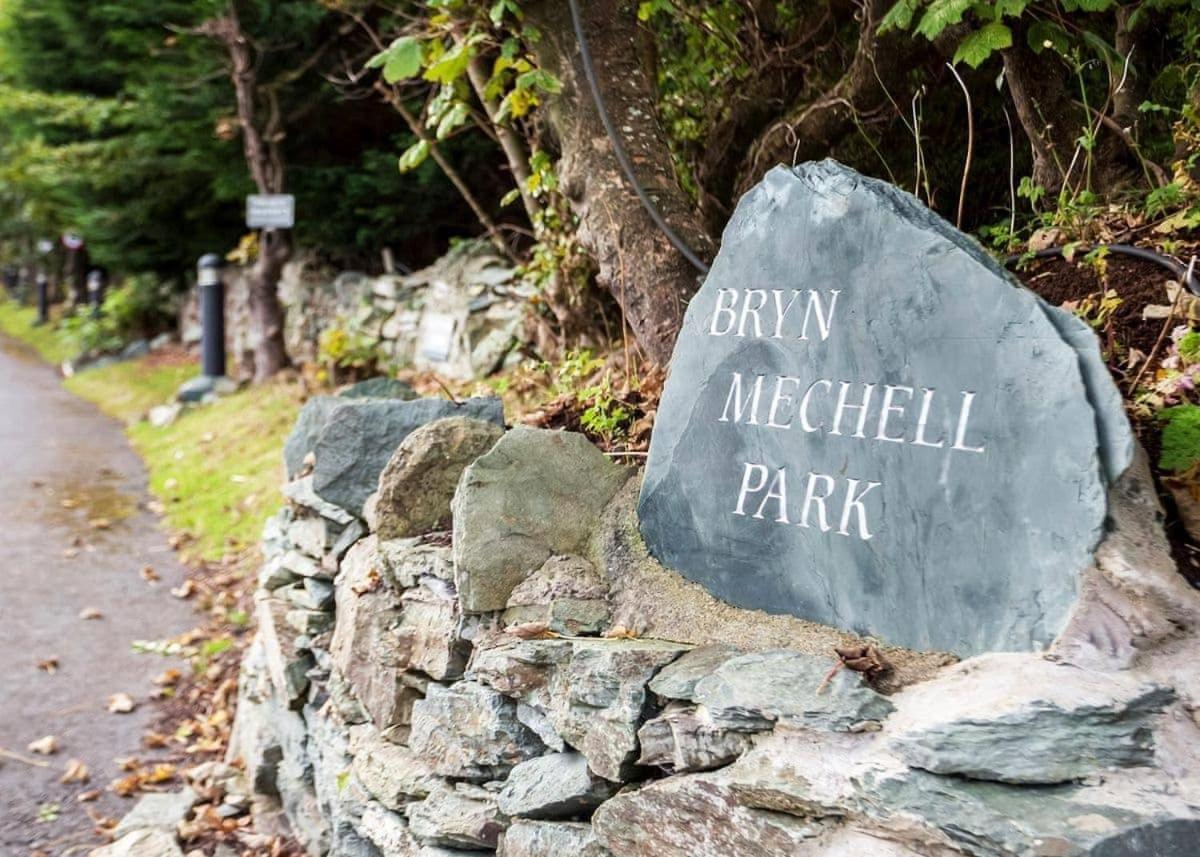 Готель Bryn Mechell Llanfechell Екстер'єр фото